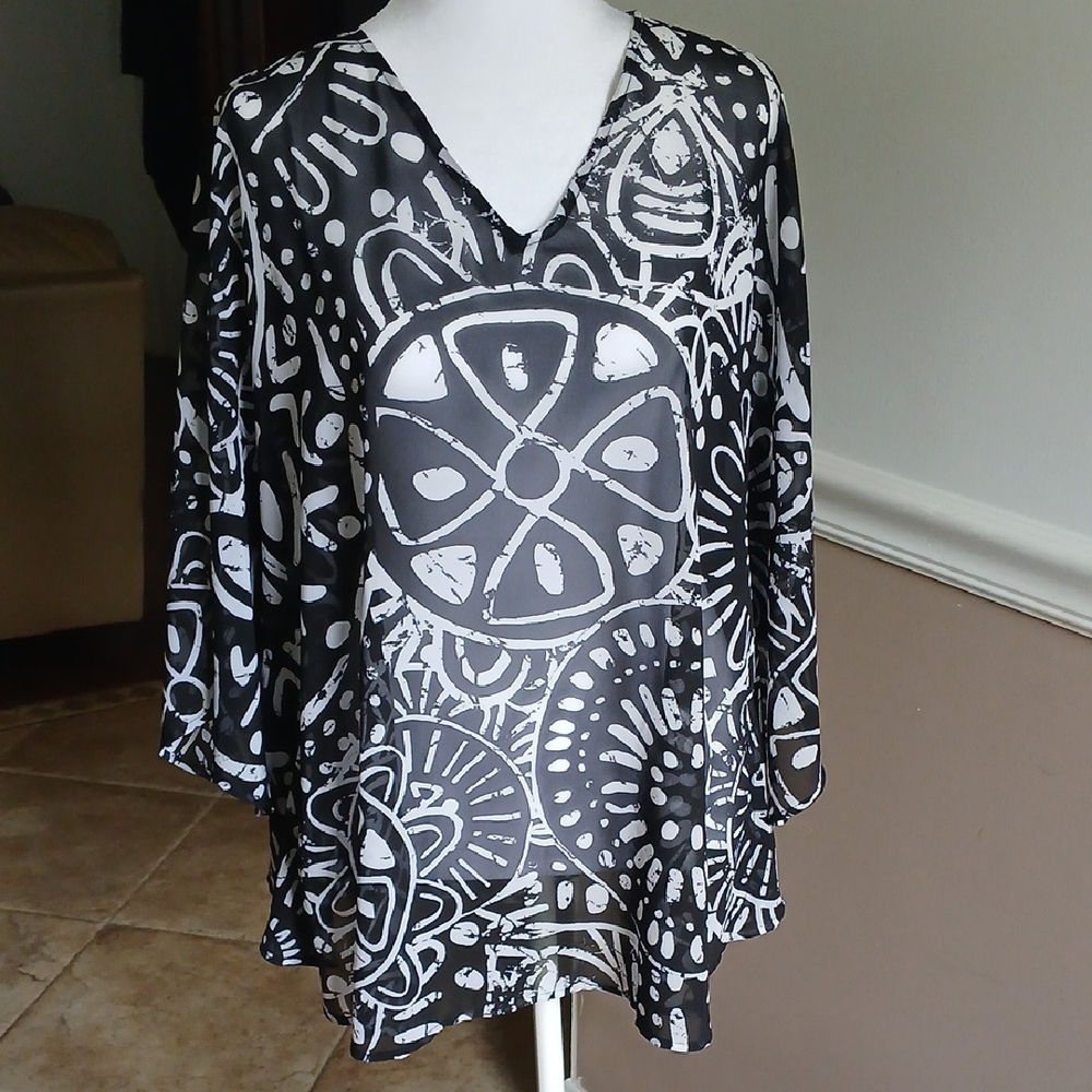 Chico's Black & White Geometric Blouse